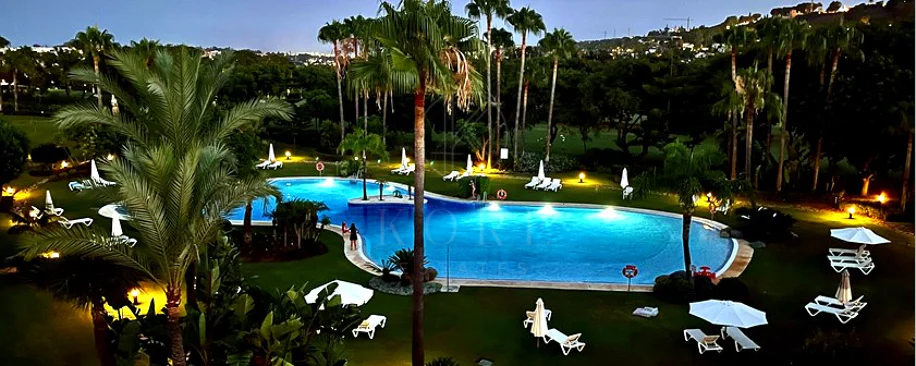 Penthouse duplex Los Granados Golf, Nueva Andalucía