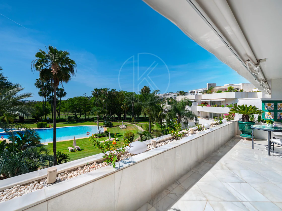 Duplex Penthouse Los Granados Golf, Nueva Andalucía