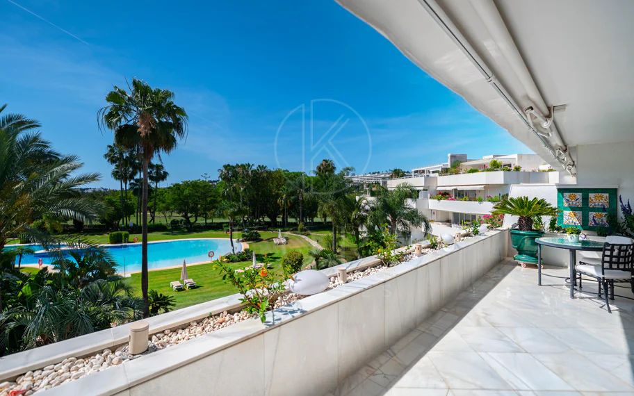 Ático Dúplex en Los Granados Golf, Nueva Andalucía
