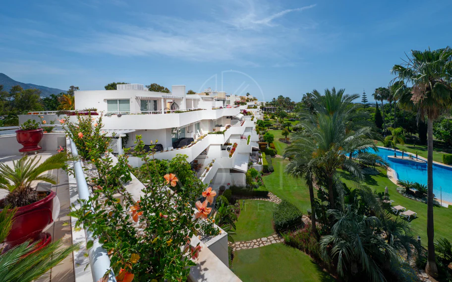 Ático Dúplex en Los Granados Golf, Nueva Andalucía