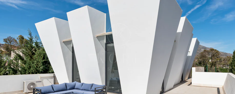 Vilă de lux cu 5 dormitoare în La Cerquilla, Nueva Andalucía, cu vedere la terenurile de golf