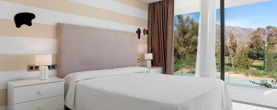 Vilă de lux cu 5 dormitoare în La Cerquilla, Nueva Andalucía, cu vedere la terenurile de golf
