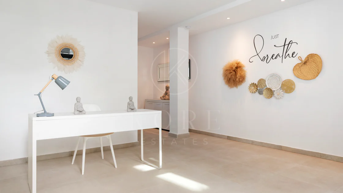Vilă de lux cu 5 dormitoare în La Cerquilla, Nueva Andalucía, cu vedere la terenurile de golf