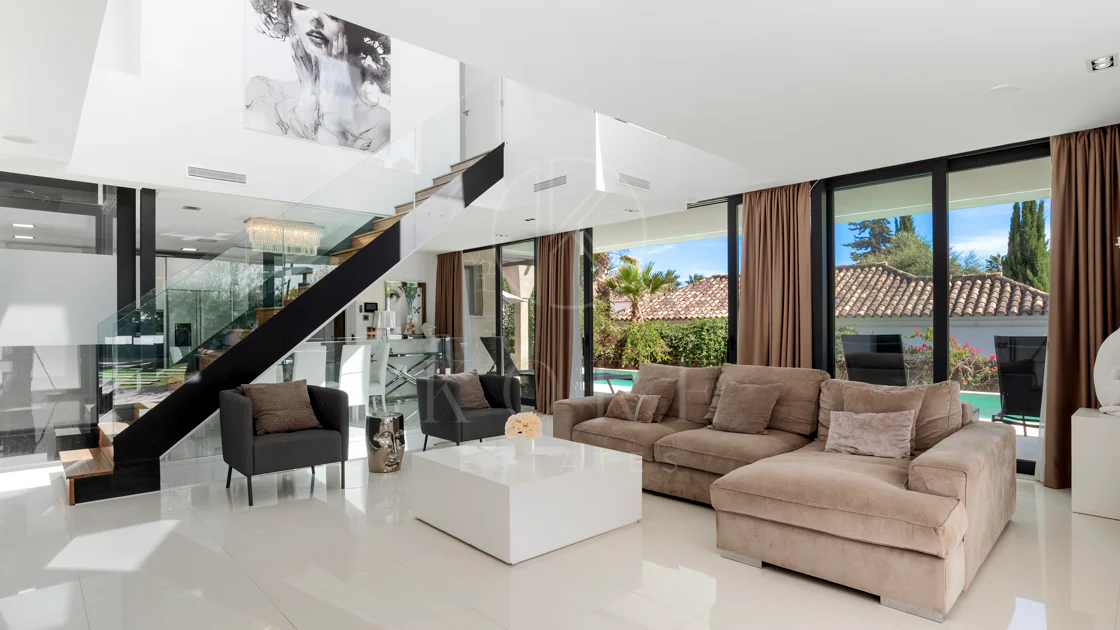 Vilă de lux cu 5 dormitoare în La Cerquilla, Nueva Andalucía, cu vedere la terenurile de golf