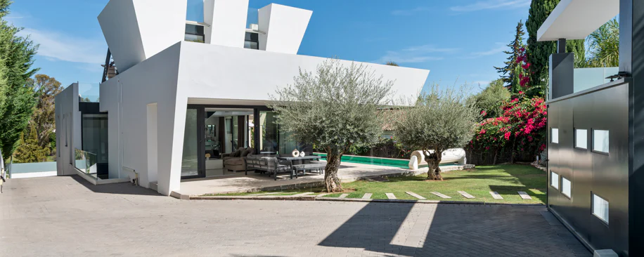 Vilă de lux cu 5 dormitoare în La Cerquilla, Nueva Andalucía, cu vedere la terenurile de golf