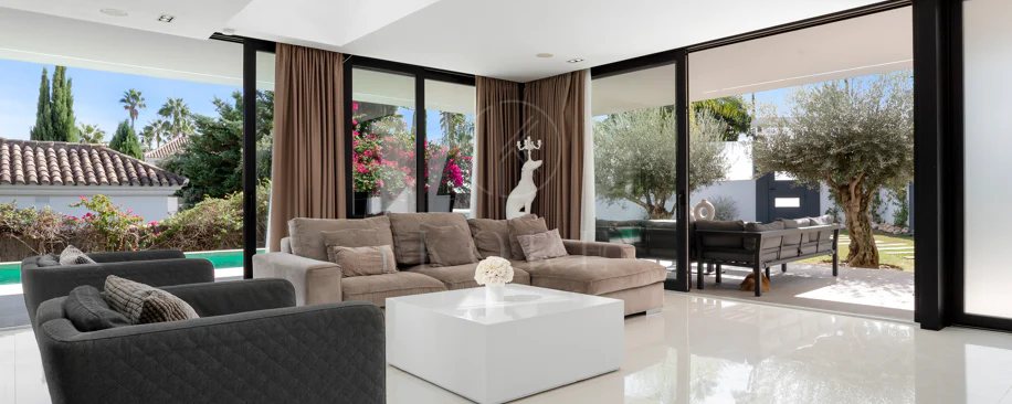 Vilă de lux cu 5 dormitoare în La Cerquilla, Nueva Andalucía, cu vedere la terenurile de golf