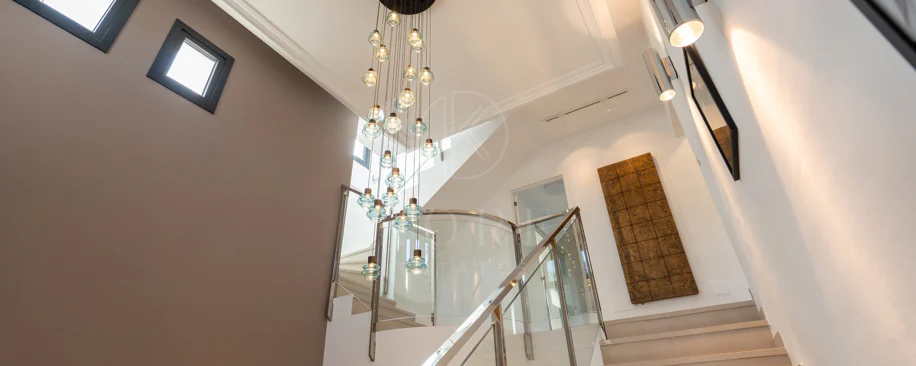 Villa en venta en Parcelas del Golf, Nueva Andalucia
