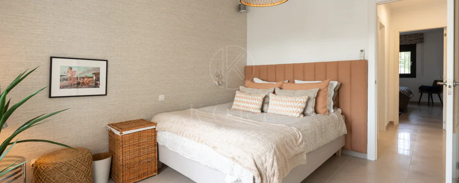 Villa en venta en Parcelas del Golf, Nueva Andalucia
