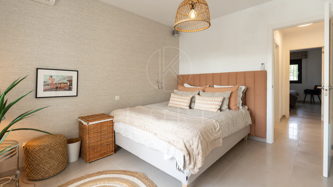 Villa en venta en Parcelas del Golf, Nueva Andalucia
