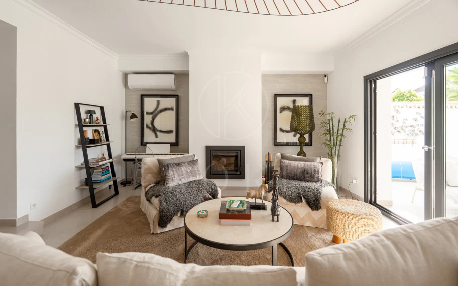 Villa en venta en Parcelas del Golf, Nueva Andalucia