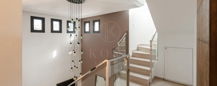 Villa en venta en Parcelas del Golf, Nueva Andalucia