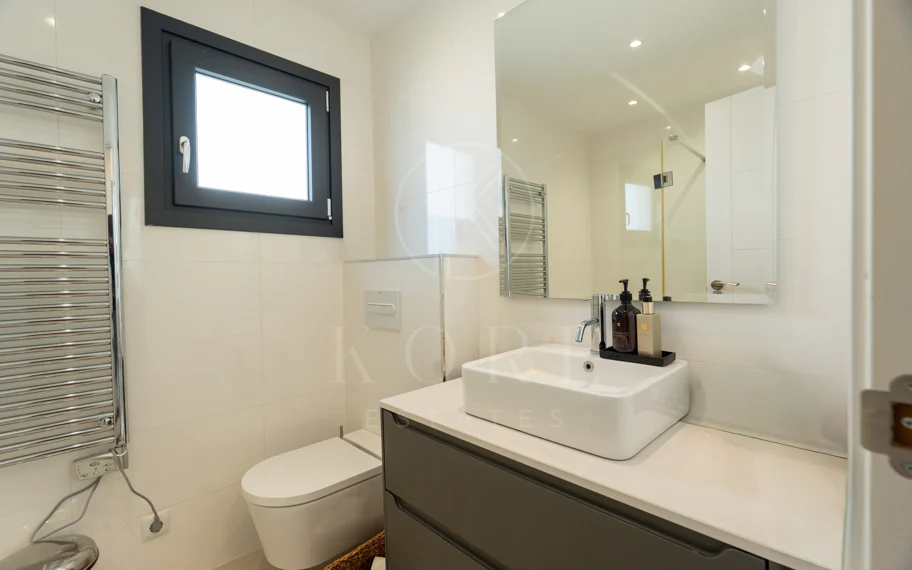 Villa en venta en Parcelas del Golf, Nueva Andalucia