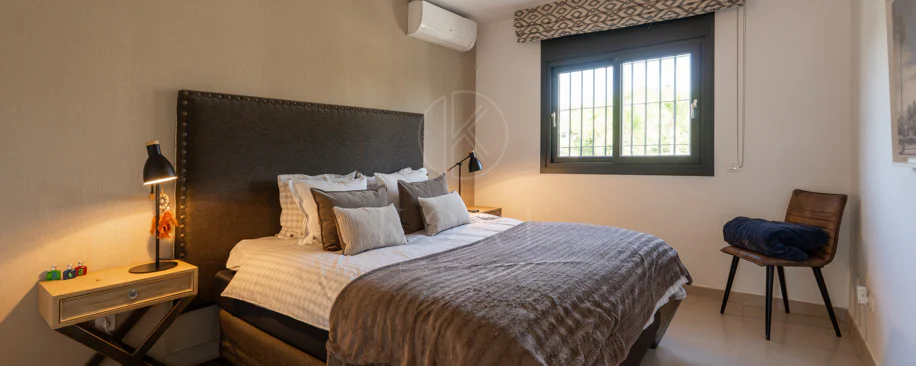 Villa en venta en Parcelas del Golf, Nueva Andalucia