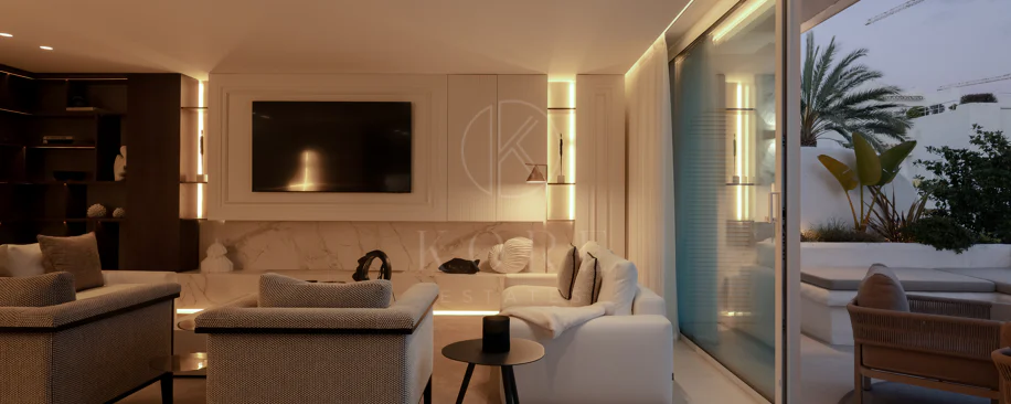 Ático exclusivo en primera línea de playa con orientación sur - Alhambra del Mar