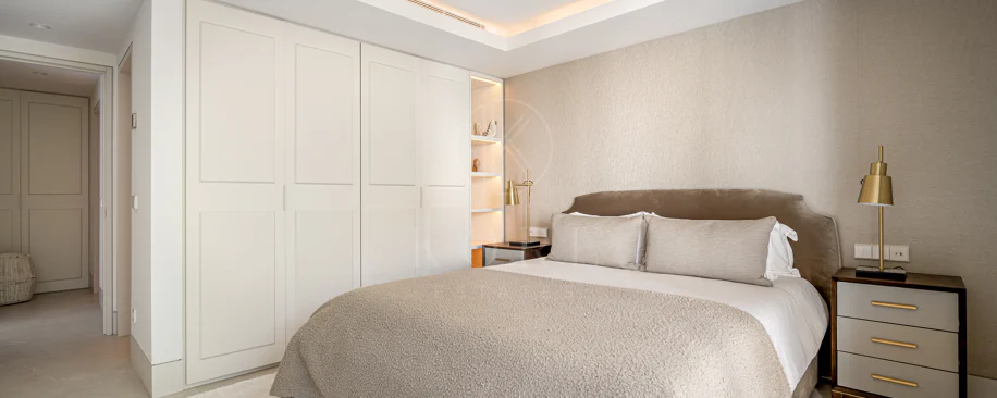 Ático exclusivo en primera línea de playa con orientación sur - Alhambra del Mar