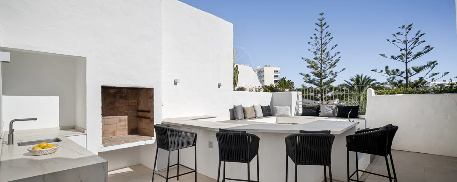 Ático exclusivo en primera línea de playa con orientación sur - Alhambra del Mar