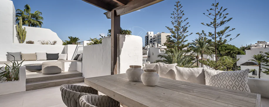 Ático exclusivo en primera línea de playa con orientación sur - Alhambra del Mar