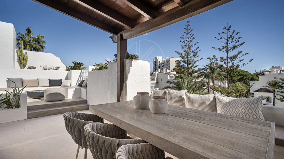 Ático exclusivo en primera línea de playa con orientación sur - Alhambra del Mar