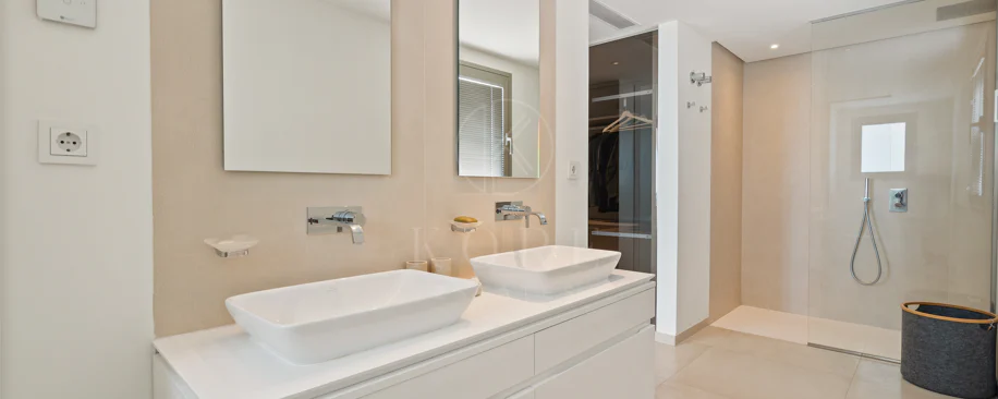 Exclusive Whole-Floor Residence with Private Pool | 9 Lions Residences, Nueva Andalucía
