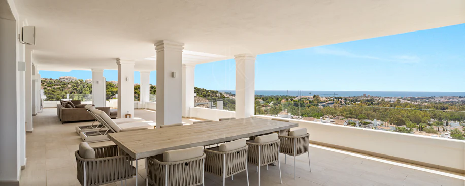 Exclusive Whole-Floor Residence with Private Pool | 9 Lions Residences, Nueva Andalucía