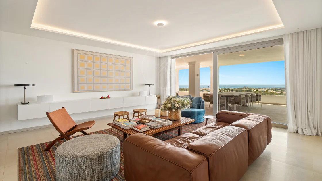 Exclusive Whole-Floor Residence with Private Pool | 9 Lions Residences, Nueva Andalucía