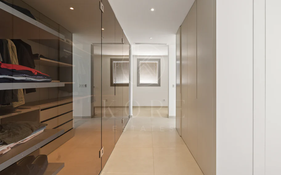Residencia exclusiva de planta completa con piscina privada | 9 Lions Residences, Nueva Andalucía