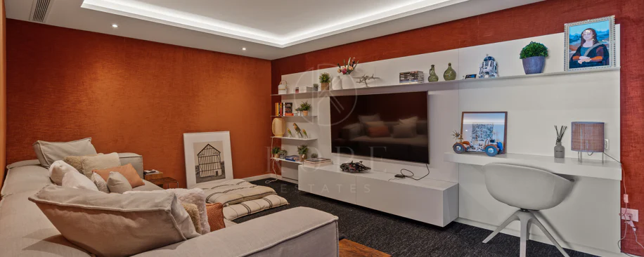 Exclusive Whole-Floor Residence with Private Pool | 9 Lions Residences, Nueva Andalucía