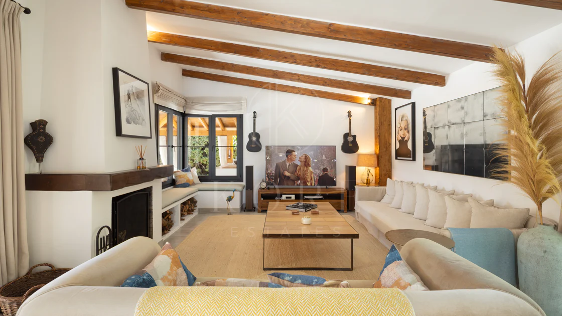 Villa de lujo de 8 dormitorios en Guadalmina Alta, Marbella, con piscina privada