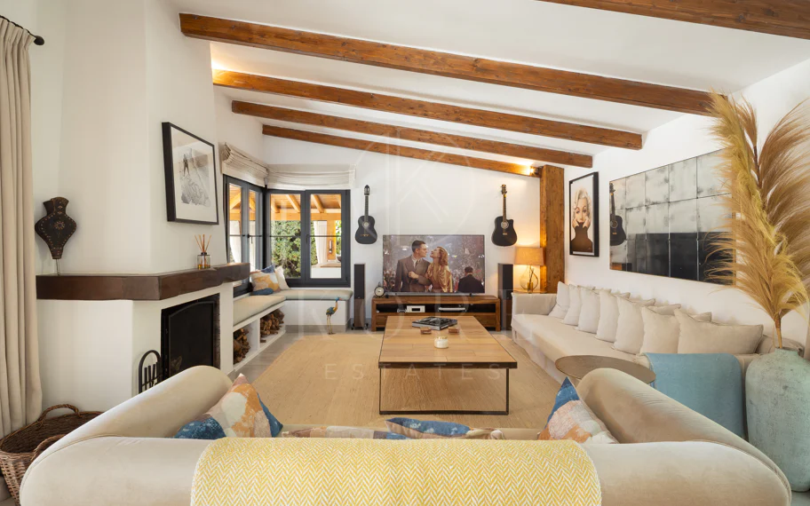 Villa de lujo de 8 dormitorios en Guadalmina Alta, Marbella, con piscina privada