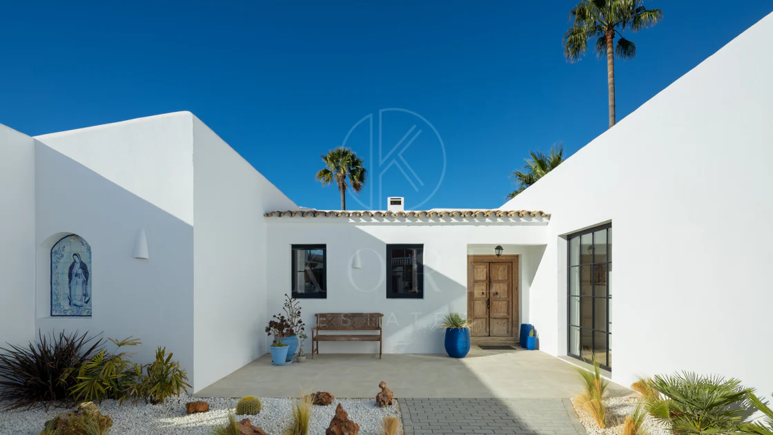 Villa de lujo de 8 dormitorios en Guadalmina Alta, Marbella, con piscina privada