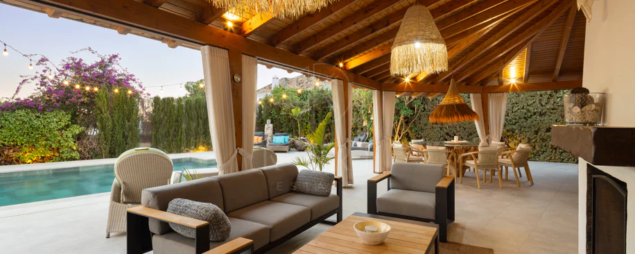 Villa de lujo de 8 dormitorios en Guadalmina Alta, Marbella, con piscina privada