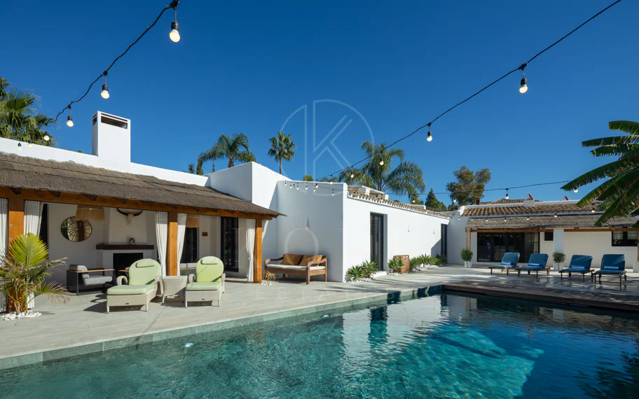 Villa de lujo de 8 dormitorios en Guadalmina Alta, Marbella, con piscina privada