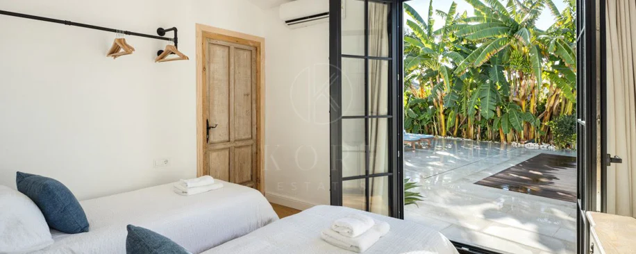 Villa de lujo de 8 dormitorios en Guadalmina Alta, Marbella, con piscina privada