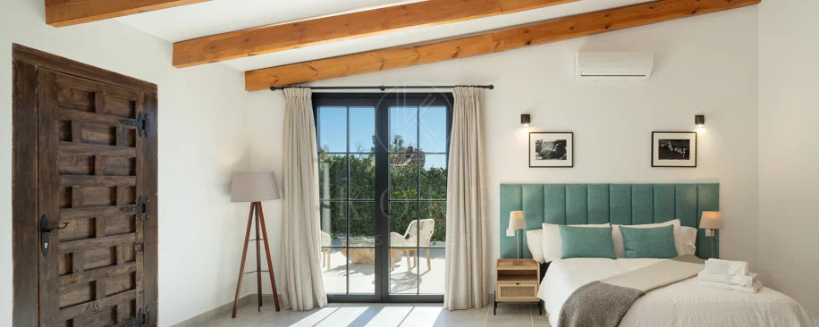 Villa de lujo de 8 dormitorios en Guadalmina Alta, Marbella, con piscina privada