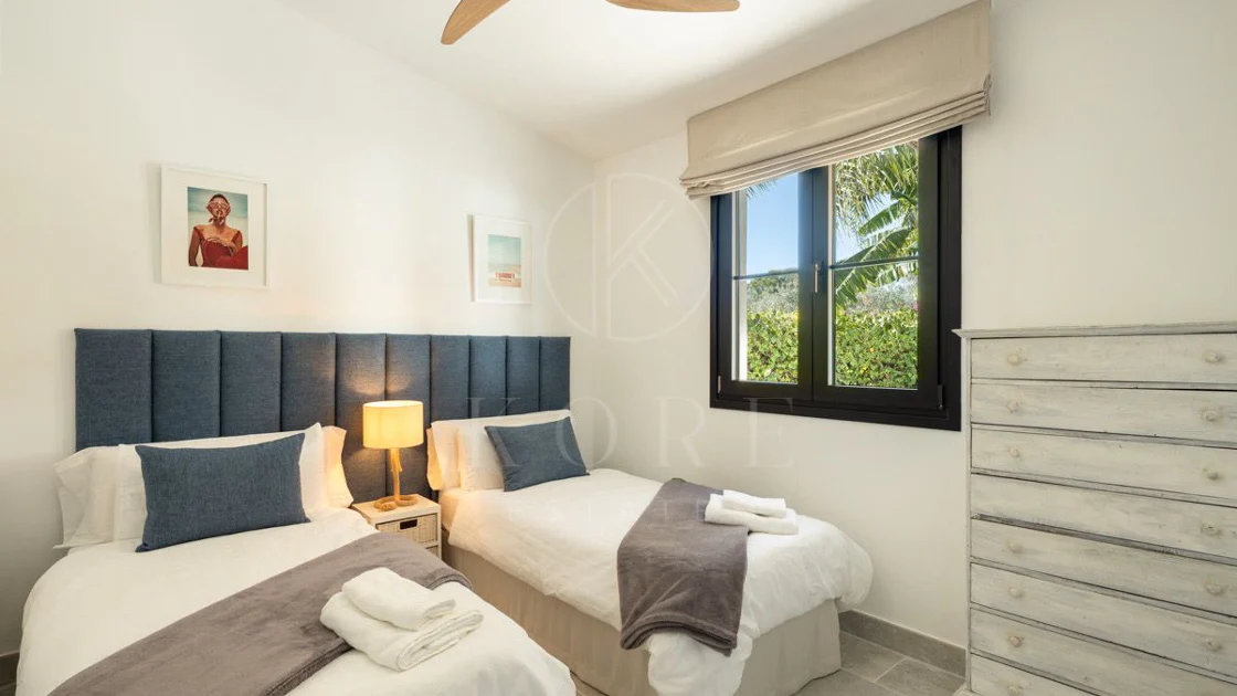 Villa de lujo de 8 dormitorios en Guadalmina Alta, Marbella, con piscina privada