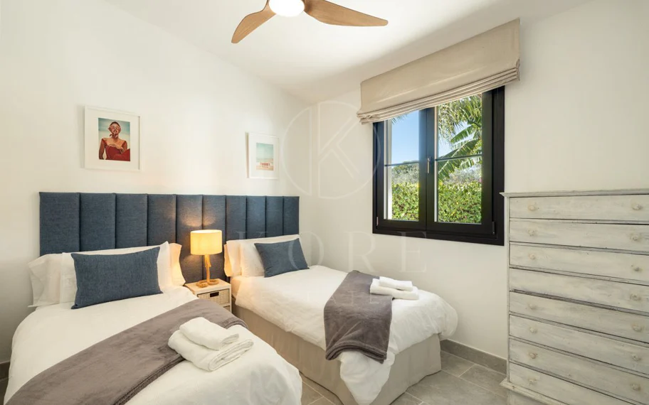 Villa de lujo de 8 dormitorios en Guadalmina Alta, Marbella, con piscina privada