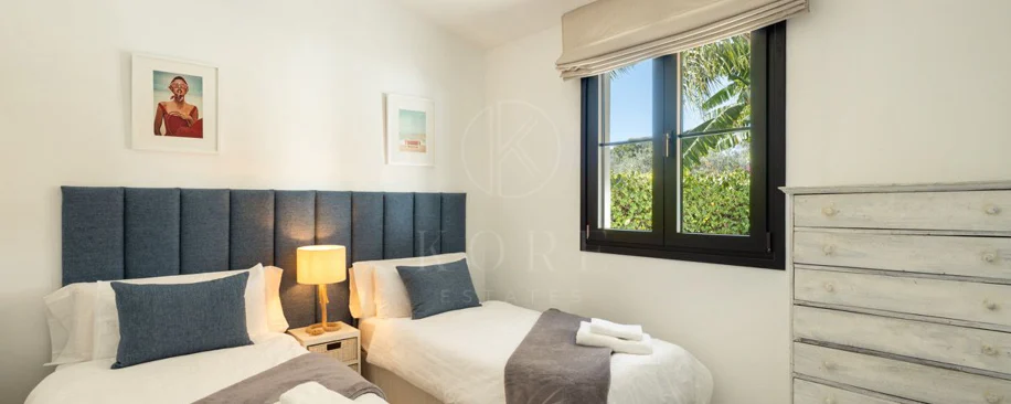 Villa de lujo de 8 dormitorios en Guadalmina Alta, Marbella, con piscina privada