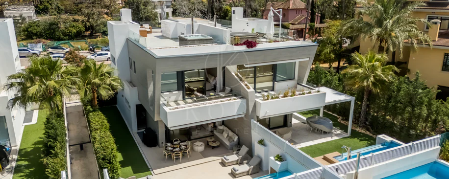 Villa pareada contemporánea exclusiva junto a la playa