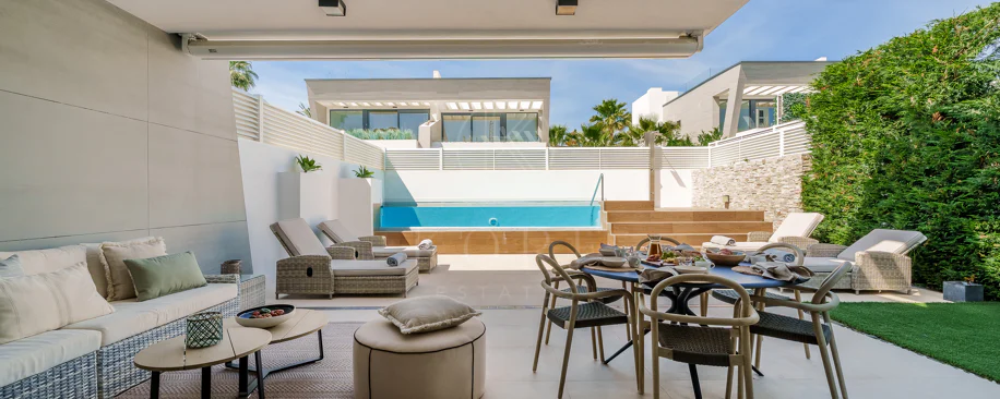 Villa pareada contemporánea exclusiva junto a la playa
