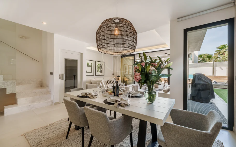 Villa pareada contemporánea exclusiva junto a la playa