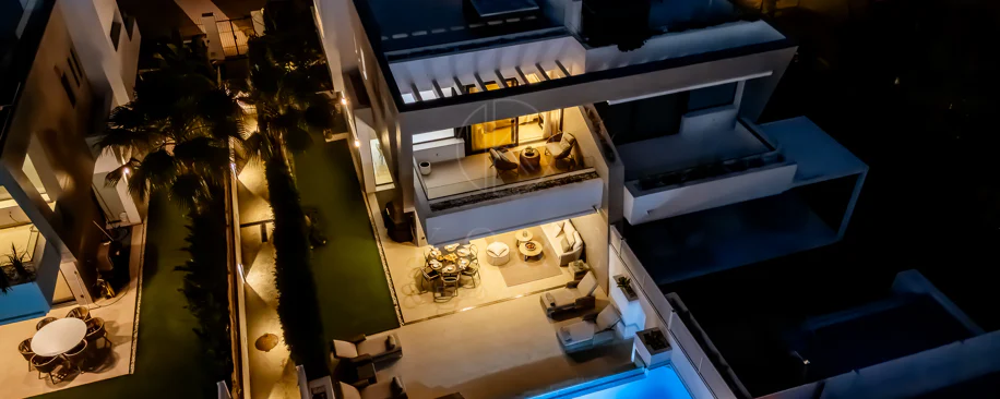 Villa pareada contemporánea exclusiva junto a la playa
