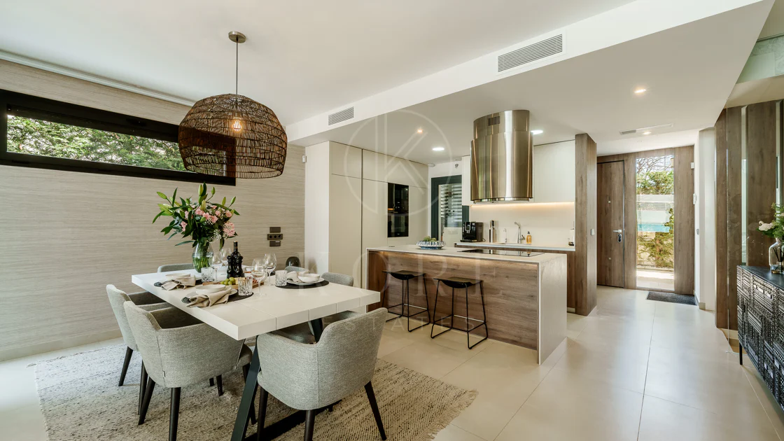 Villa pareada contemporánea exclusiva junto a la playa