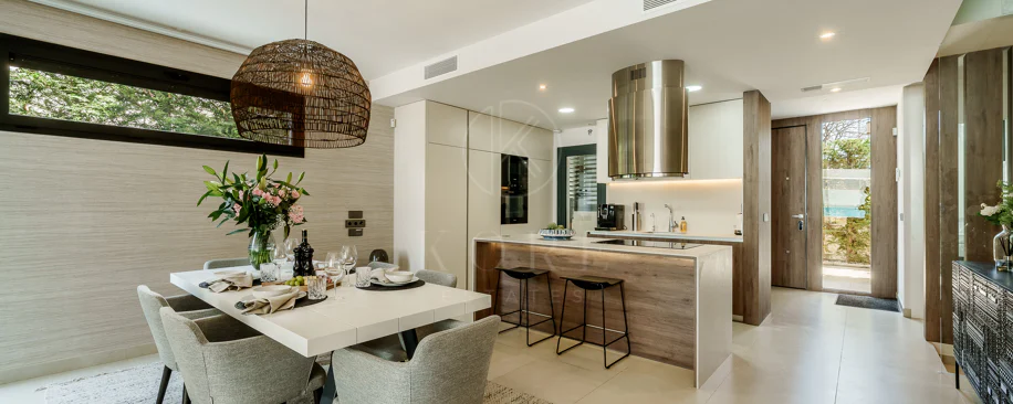 Villa pareada contemporánea exclusiva junto a la playa