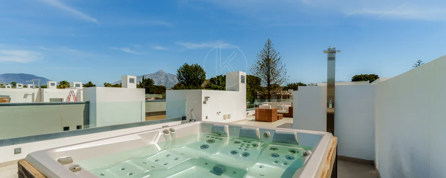 Villa pareada contemporánea exclusiva junto a la playa