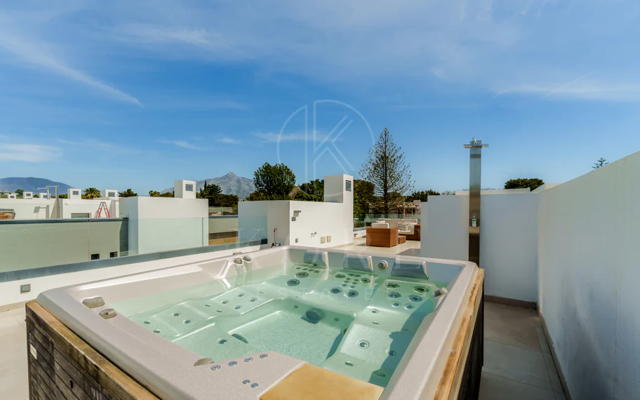 Villa pareada contemporánea exclusiva junto a la playa