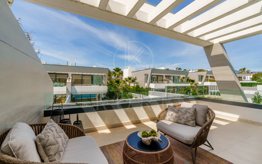 Villa pareada contemporánea exclusiva junto a la playa