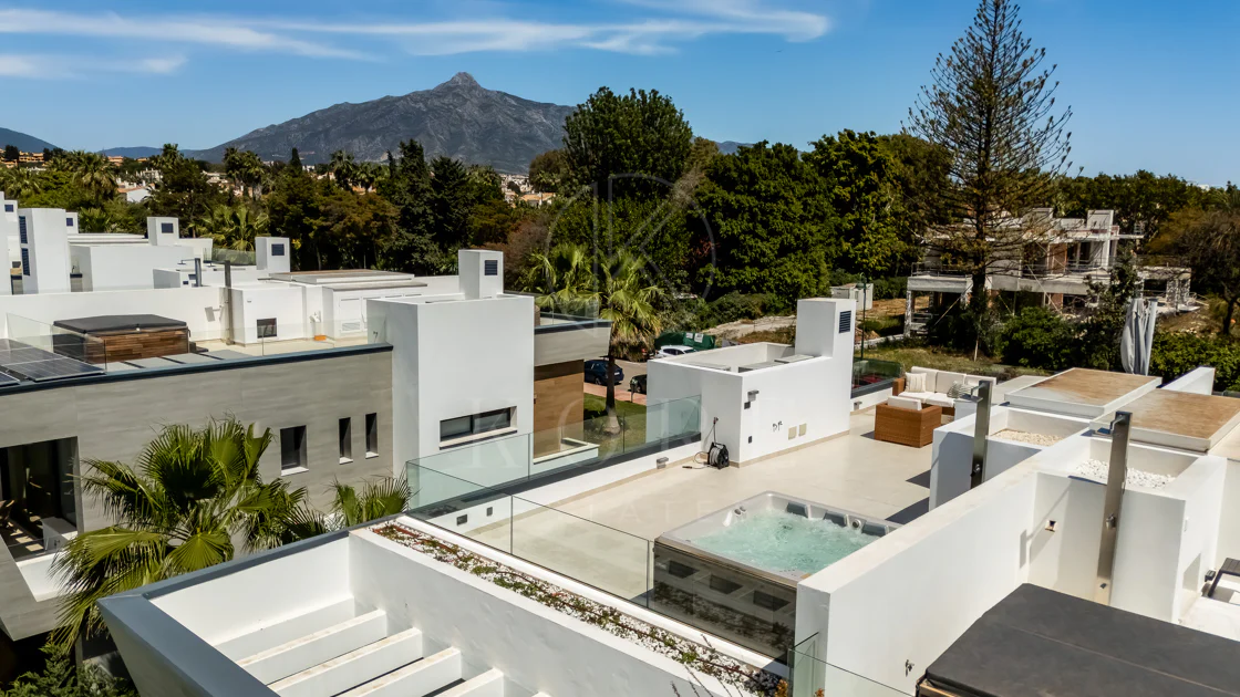 Villa pareada contemporánea exclusiva junto a la playa