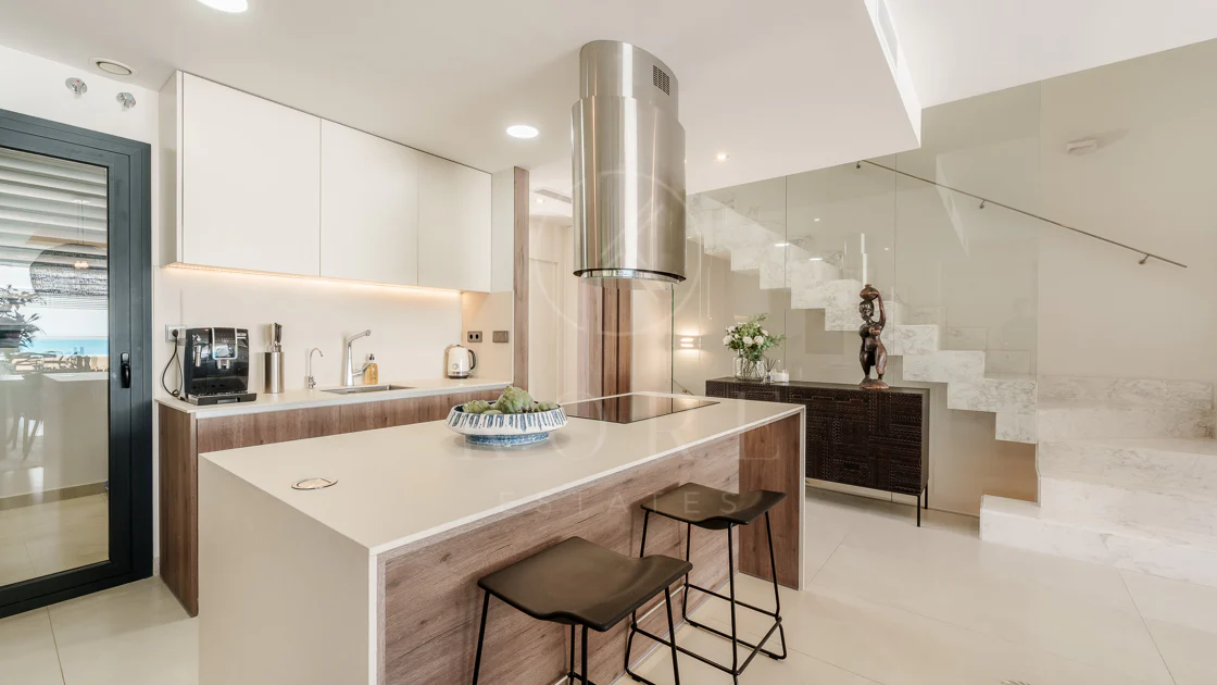 Villa pareada contemporánea exclusiva junto a la playa