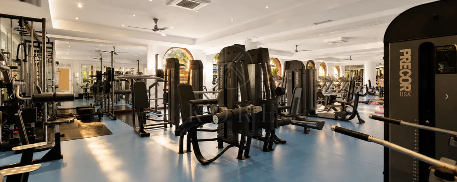 Ático Dúplex Reformado en Monte Paraíso, Milla de Oro de Marbella