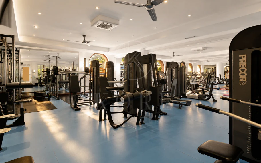 Ático Dúplex Reformado en Monte Paraíso, Milla de Oro de Marbella